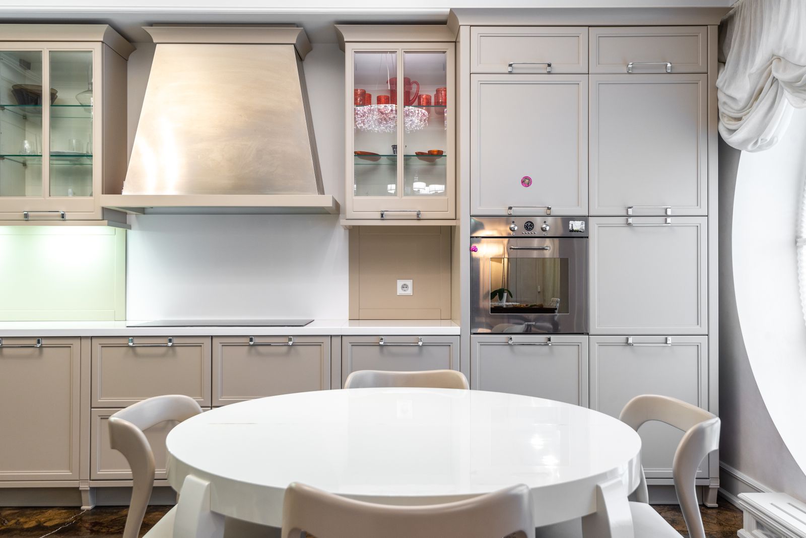 Home Kitchen and dining area of a reviewed property